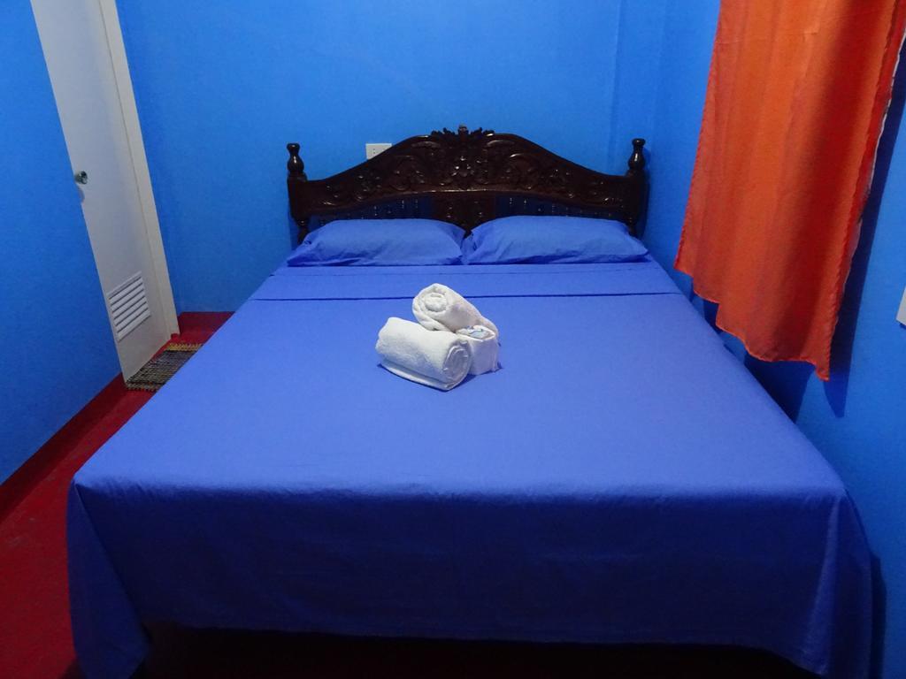 Happy Buddha Inn Puerto Galera Bagian luar foto