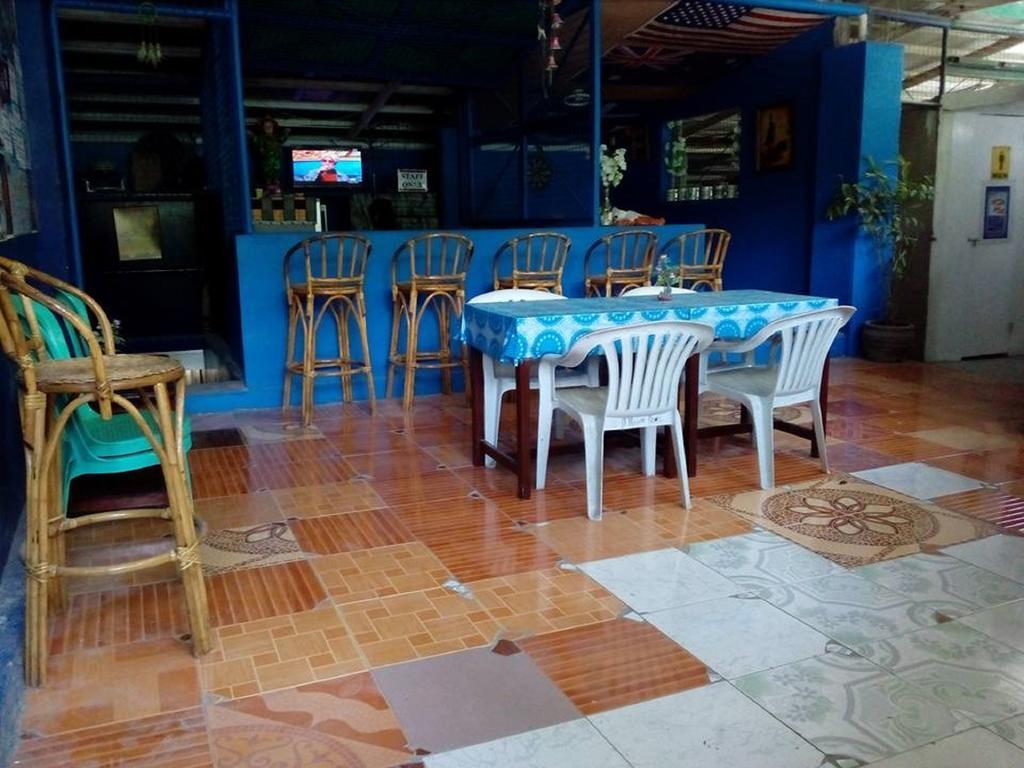 Happy Buddha Inn Puerto Galera Bagian luar foto