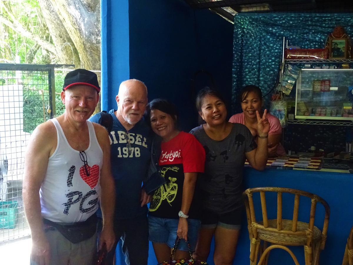 Happy Buddha Inn Puerto Galera Bagian luar foto